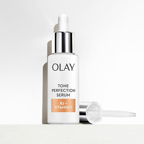 OLAY B3+Vitamin C serum bottle