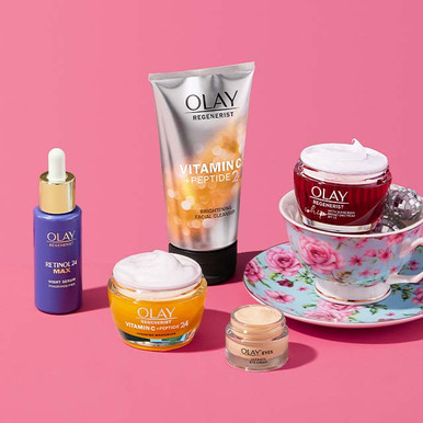 Get The Soir�e Glowing with Vitamin C + SPF | OLAY